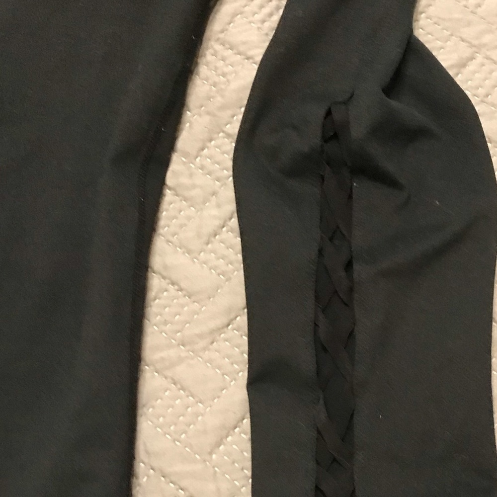 Fabletics - Picture 2 of 4